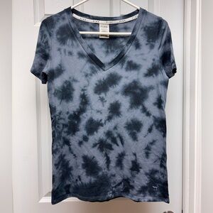 Victoria’s Secret PINK Tie Dye V-Neck Tee – Size XS